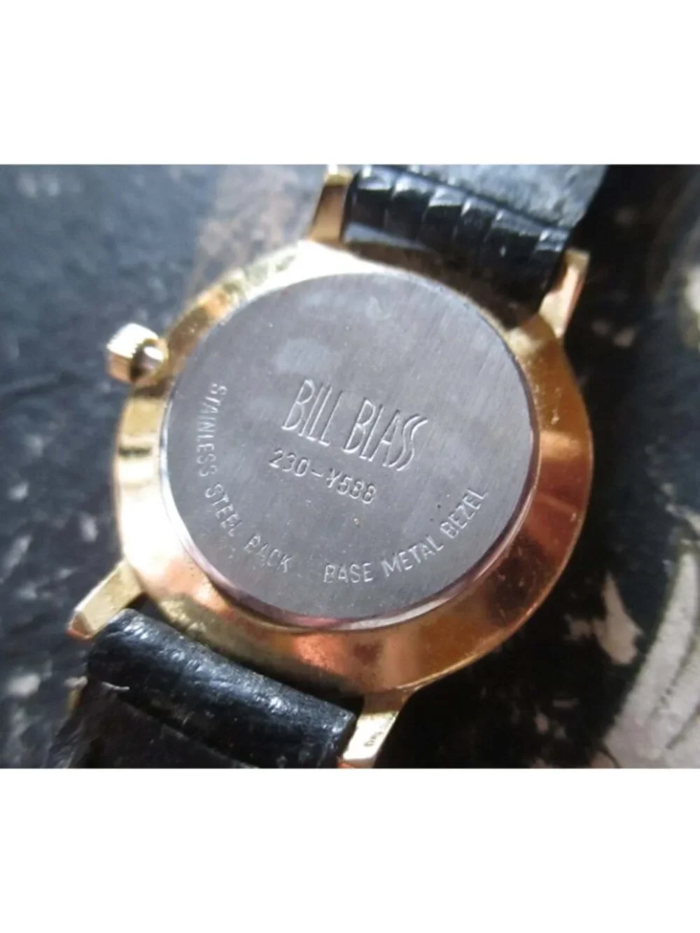 Women's Bill Blass Quartz Gold Tone Dress Watch Leather Band DEAD BATTERY